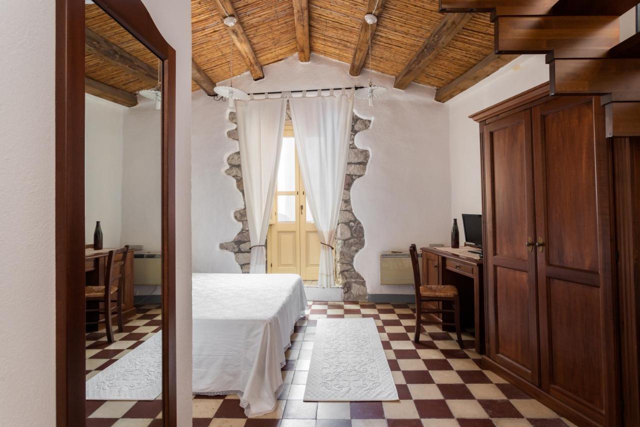 Locanda Di Corte Боса Экстерьер фото